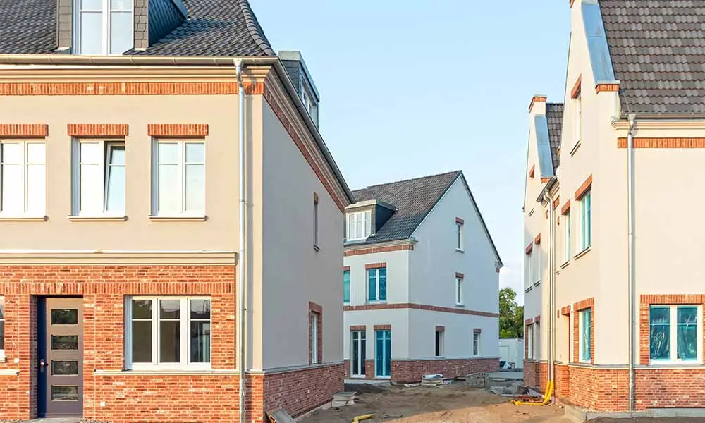 How long does external render last for? How long does external render last for?